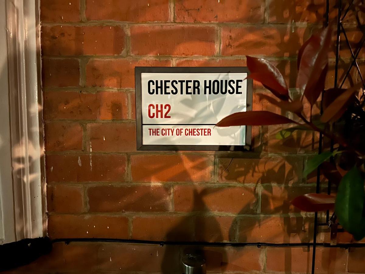 Chester House Guest House Екстериор снимка Chester House, the home of the City of Chester